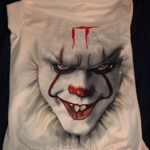 It sweatshirt XL same picture on both back and front of shirt - Picture 3 of 3